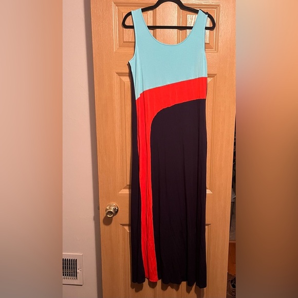 Colorblock Maxi Dress - Picture 2 of 12